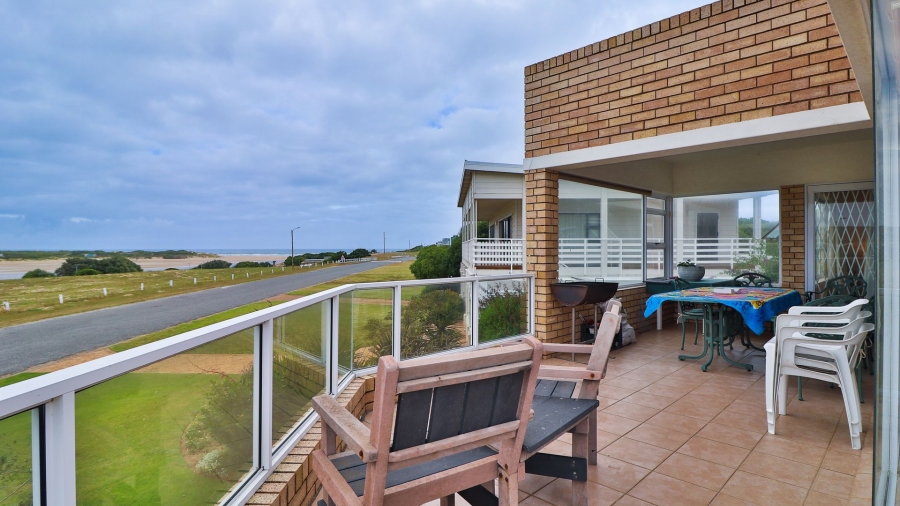 2 Bedroom Property for Sale in Stilbaai Wes Western Cape